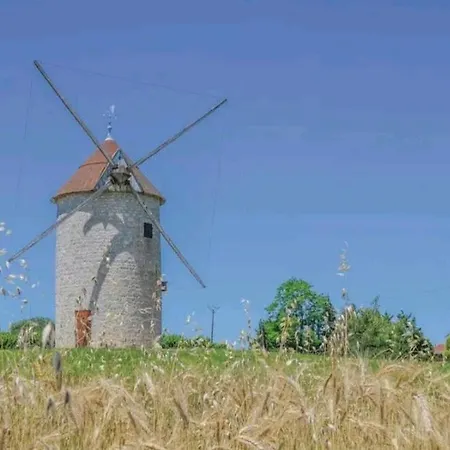 Moulin A Vent Restaure Et Classe Meuble De Tourisme Roquecor